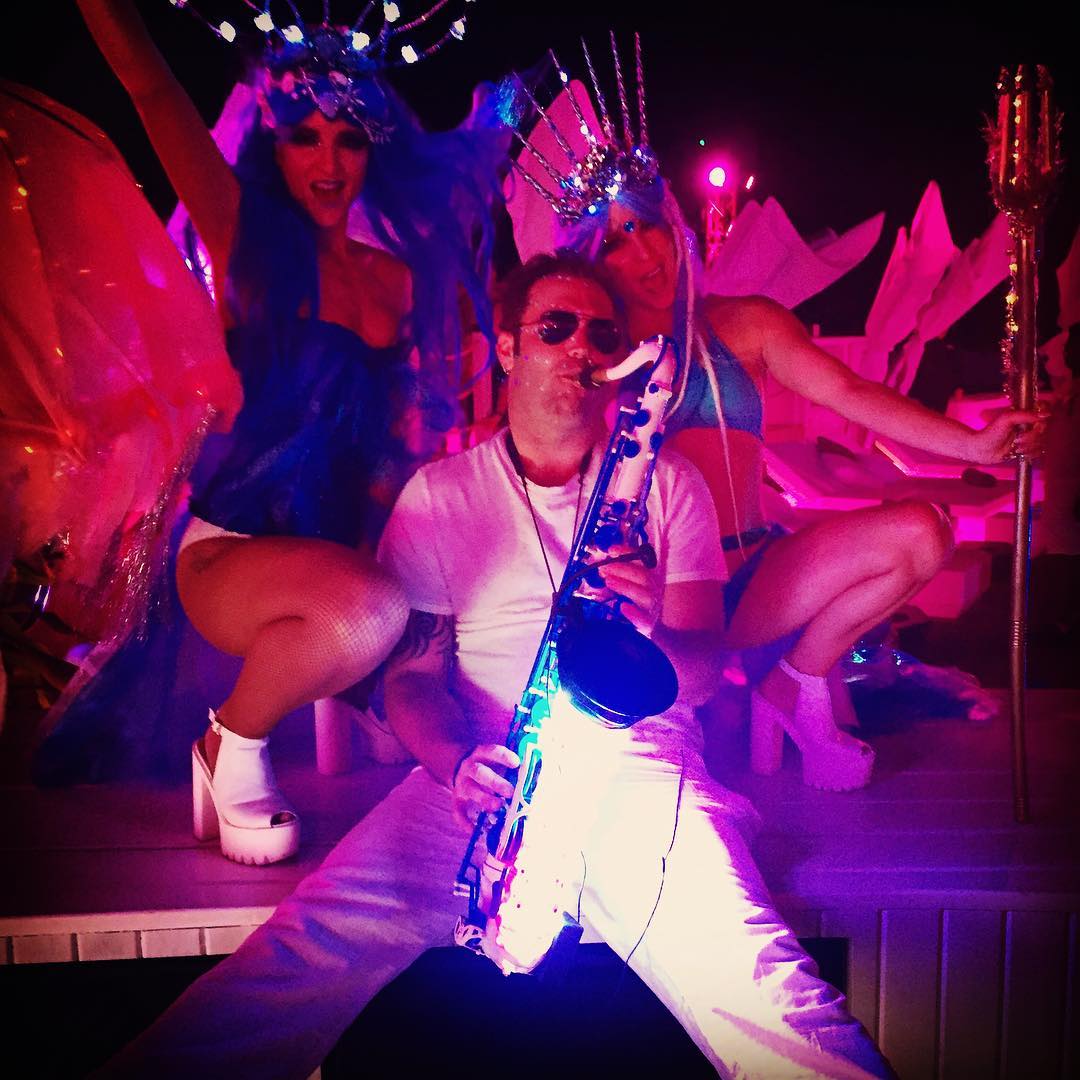 The best club entertainment around, party music for your corporate event or private party, a bespoke Sax performance at your wedding, a surprise birthday serenade or you are an artist looking to collaborate. Visual Sax represents a one stop shop for all types of Sax performance